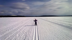 Lähde hiihtämään lapsesi kanssa. Lähde: KivaaTekemistä.fi
