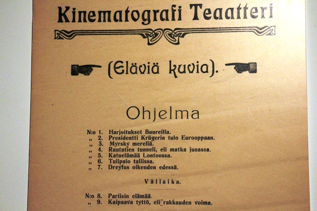 J.A.W. Grönroosin teatterin ohjelmistoa 1900-luvun alussa. Kuva: KivaaTekemistä.fi